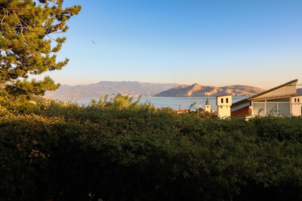 Apartments Blue And Green With Balcony Baška Dış mekan fotoğraf
