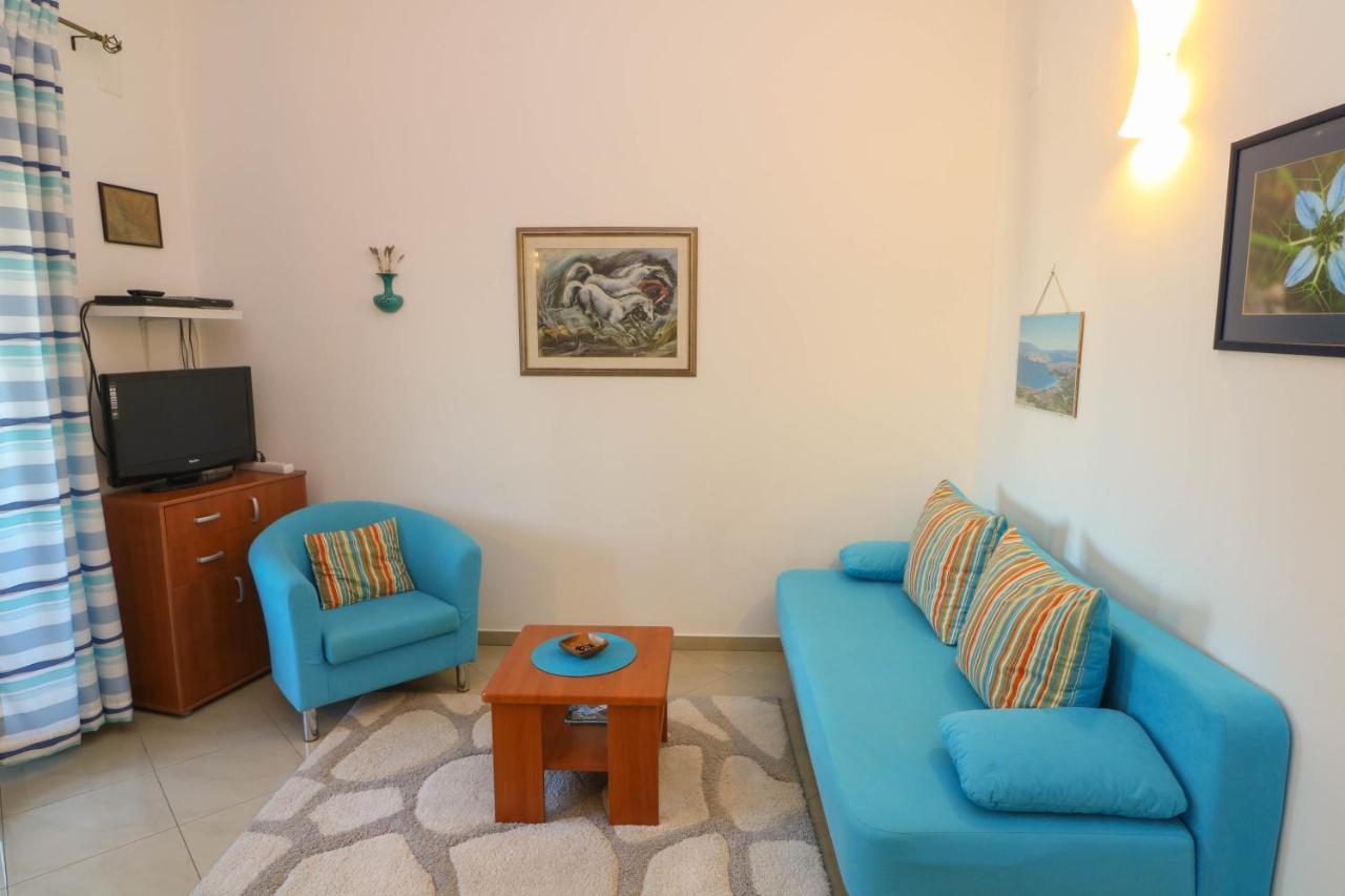 Apartments Blue And Green With Balcony Baška Dış mekan fotoğraf