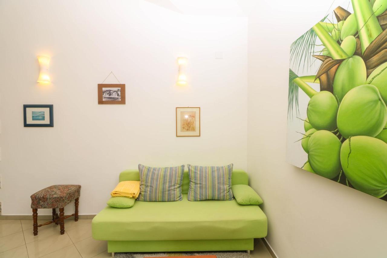 Apartments Blue And Green With Balcony Baška Dış mekan fotoğraf